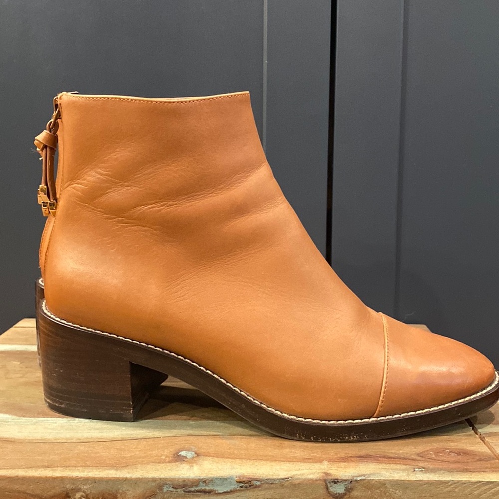 COLE HAAN Women's Winnie Grand Waterproof Booties-size 8 -WATERPROOF-used